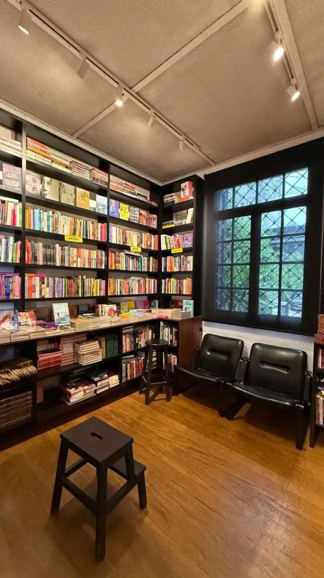 Livraria Candeeiro - Foto 5